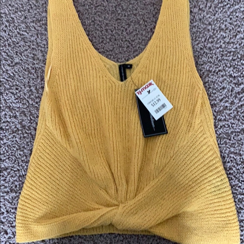 Sleeve less shirt